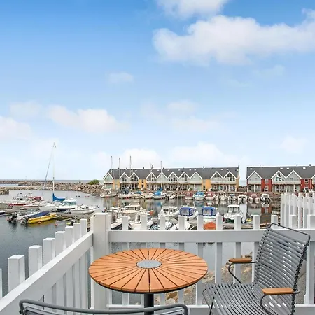 Awesome In With Harbor View *