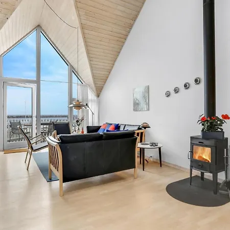 Awesome In With Harbor View